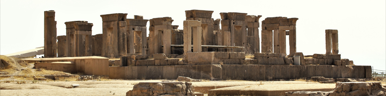 Dayan stone banner